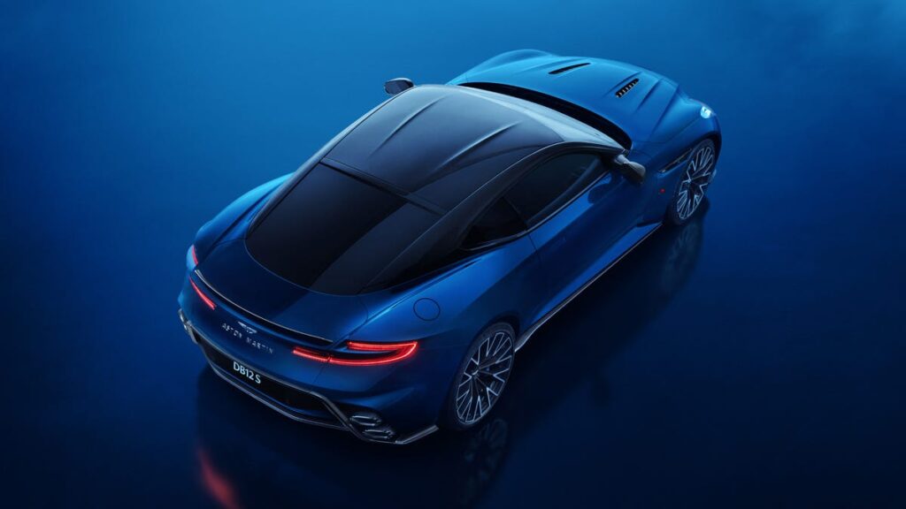 Aston Martin DB12 S Hadir Lebih Tajam, Tetap Lembut Saat Dipakai Jarak Jauh
