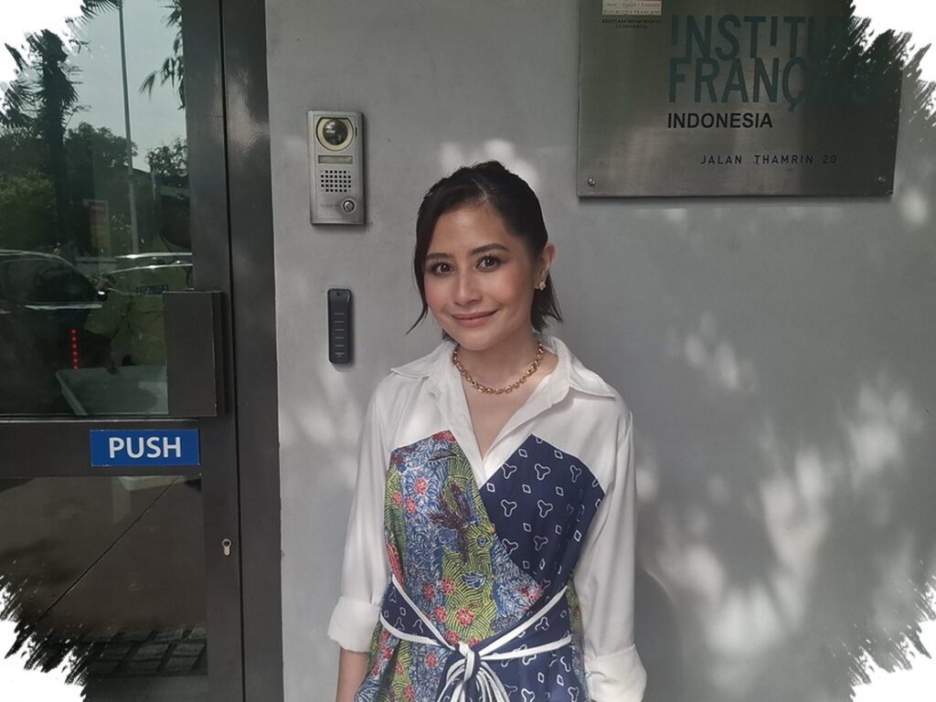 Kain Kafan Asli Bikin Prilly Latuconsina Migrain Saat Syuting Holy Crowd, Peran Pocong Tuntut Totalitas
