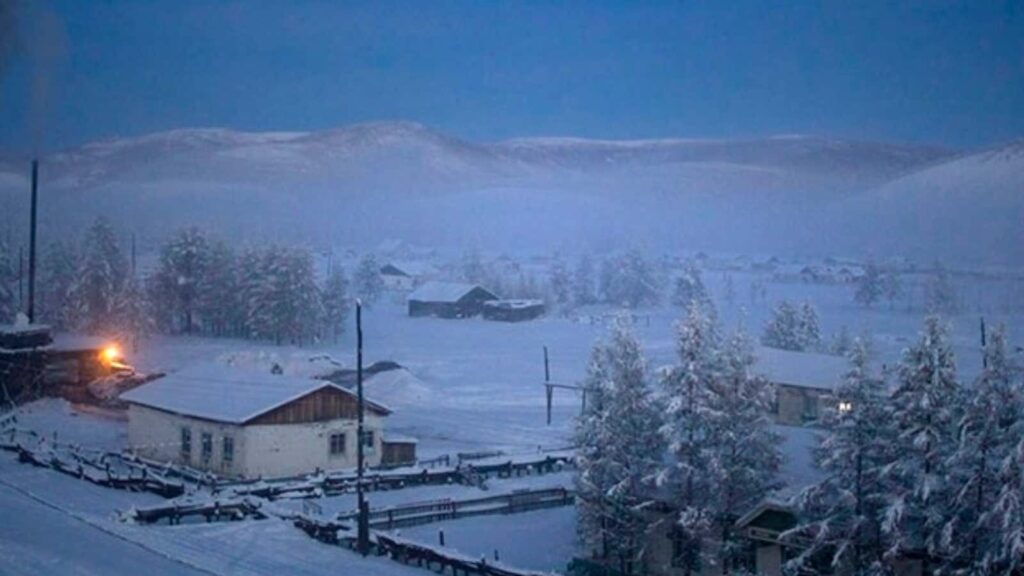 Di Oymyakon, Mobil Harus Tetap Menyala Agar Tak Membeku Di Suhu Minus 60 Derajat
