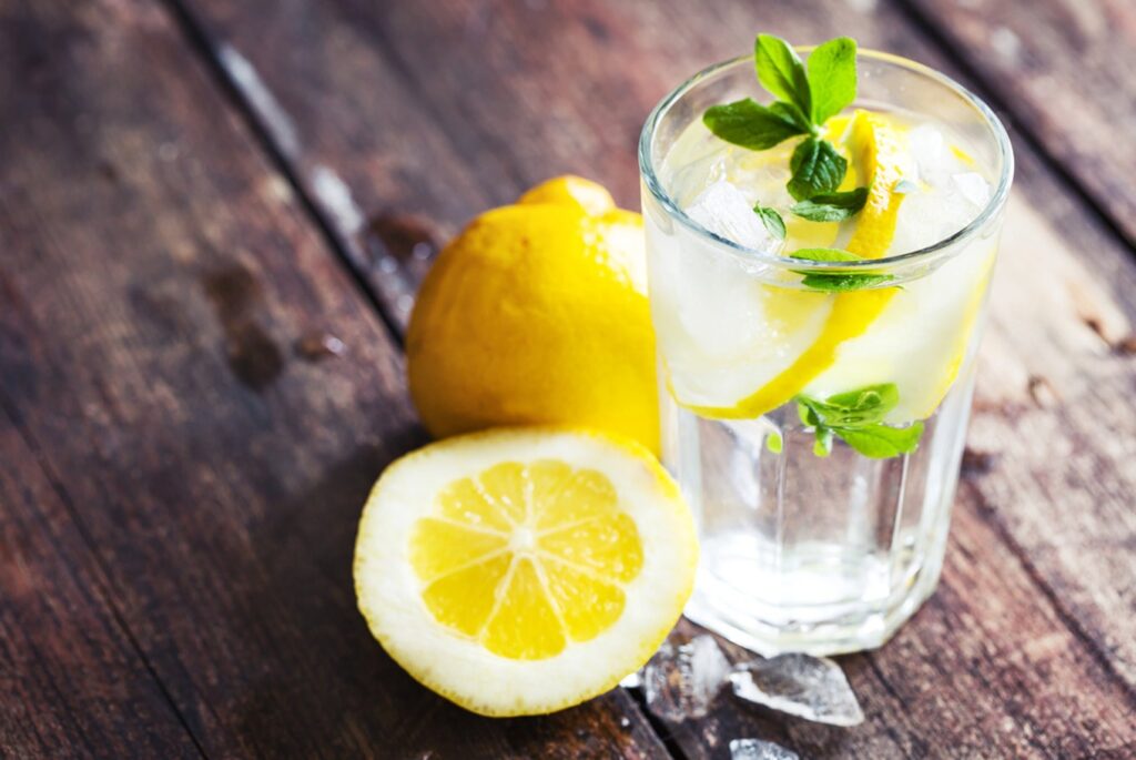 Air Lemon Pagi Bantu Hidrasi Dan Bisa Menahan Lapar Lebih Lama, Ini Alasannya
