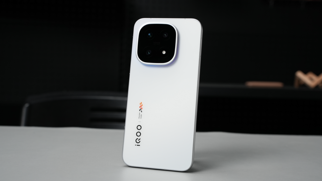 Baterai 8.000mAh Dan Dimensity 9500, iQOO 15T Siap Menekan Rival Di Kelas Flagship