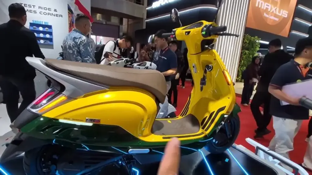 55 Km/Jam di Kelas Rp7 Jutaan, Motor Listrik Ini Tampil Futuristik dan Serba LED