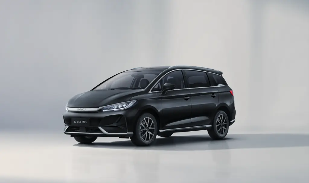 Dengan Harga Mulai Rp383 Juta, BYD M6 2026 Menekan MPV Bensin Keluarga