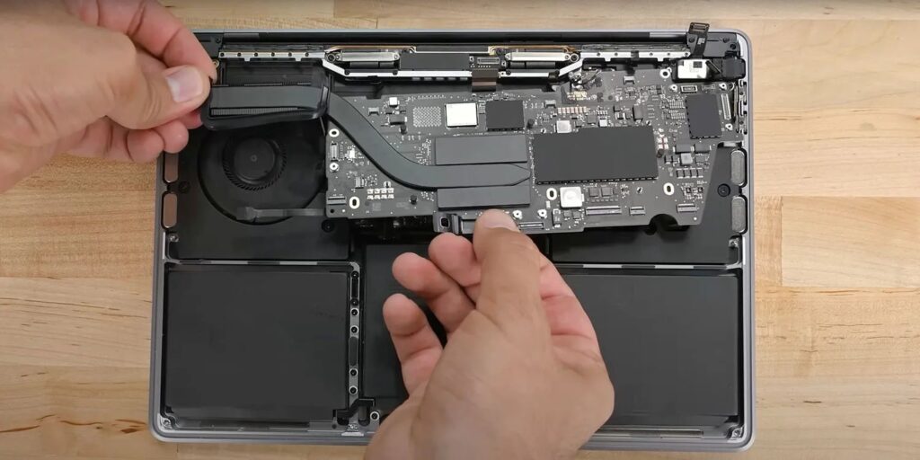 MacBook Mulai Lambat? Coba Rapikan Penyimpanan, Aplikasi Latar Belakang, dan Cache Dulu