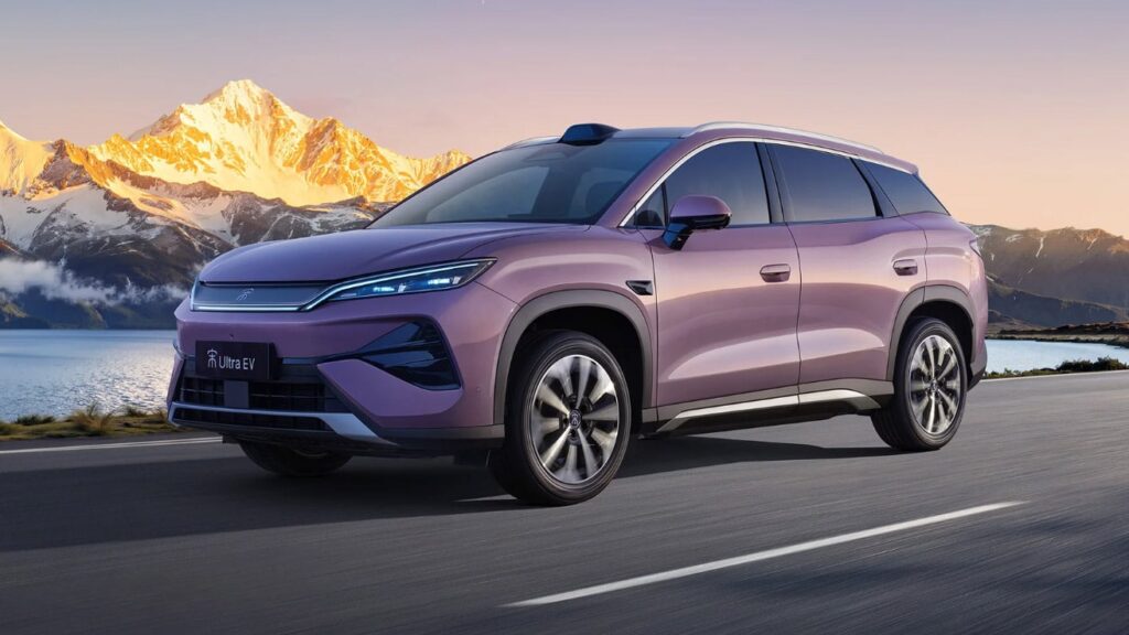 DiPilot 300 Jadi Magnet Utama Song Ultra EV, 45 Persen Pembeli Langsung Memilih Paket Tambahan