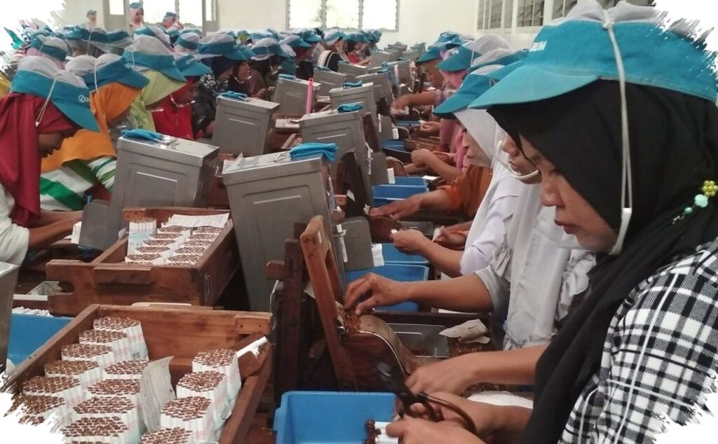 Rokok Ilegal Makin Meluas, Serikat Pekerja Menolak Layer Baru Cukai yang Tekan Industri Legal