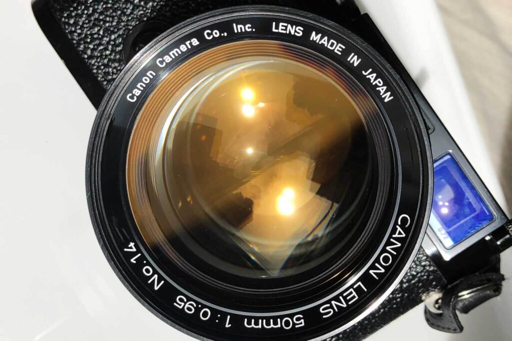 Selisih f/1.0 dan f/0.95 Hampir Tak Terasa, Tapi Di Sini Gengsi Lensa Dipertaruhkan
