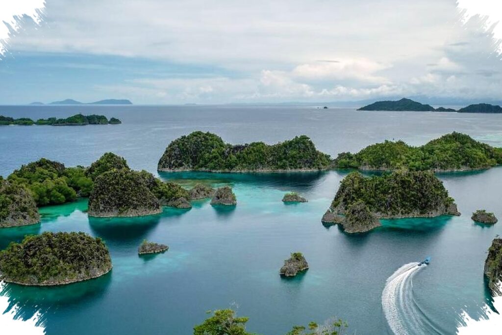 Raja Ampat Tampil Menonjol di Daftar Destinasi Musim Semi 2026 yang Paling Bernilai