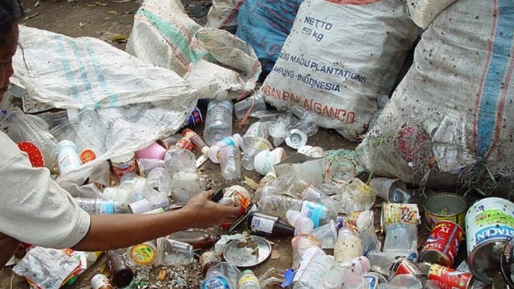 Limbah Plastik Bisa Diubah Jadi Hidrogen Bersih, Cara Surya Ini Menarik Perhatian