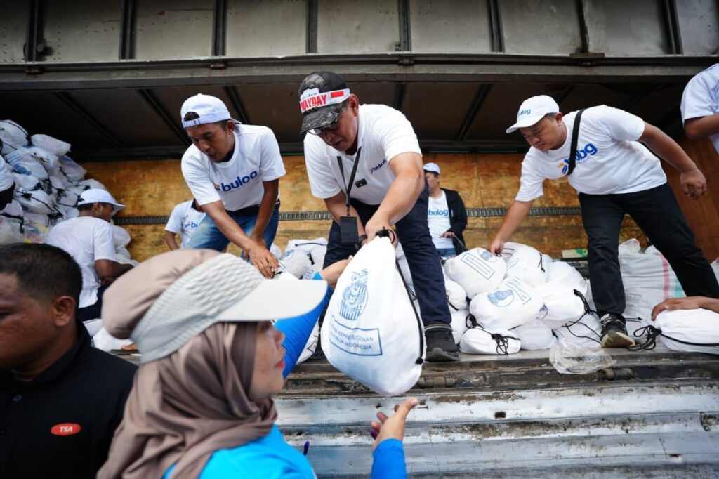 Di Monas, 350 Ribu Paket Sembako Mengalir Untuk Buruh, Negara Jaga Daya Beli Mereka