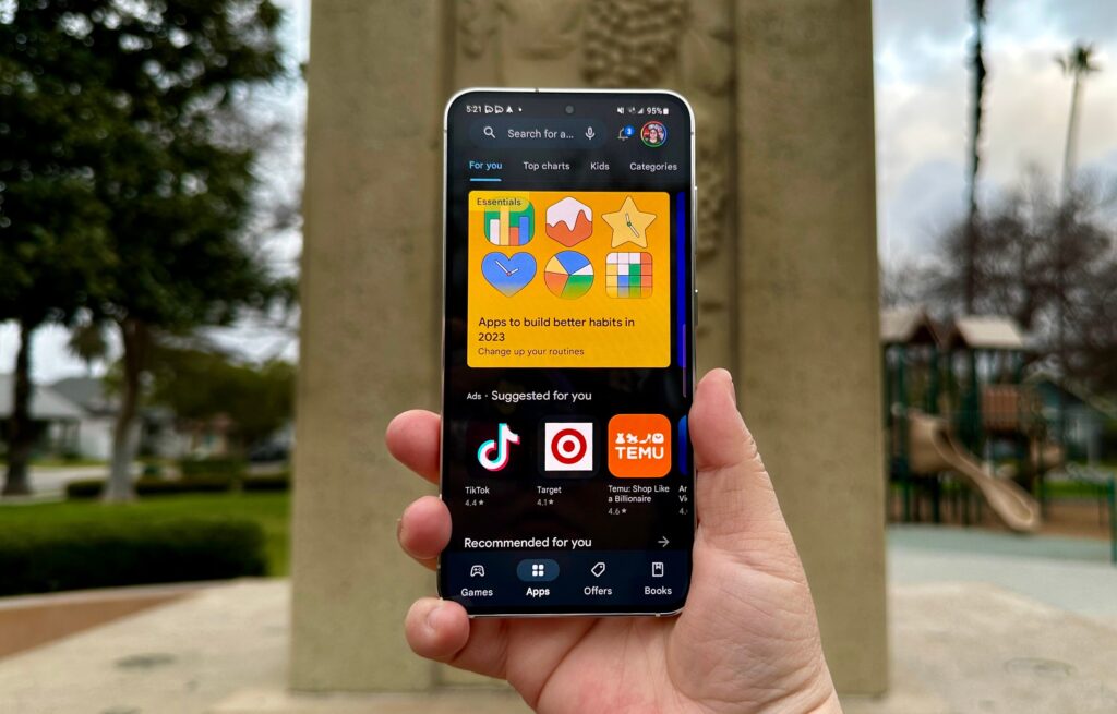 Play Store Siapkan Penanda Baru Untuk Aplikasi Layar Besar, Tablet Dan Foldable Lebih Aman Memilih