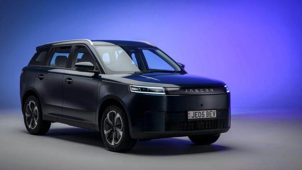 Omoda O4 Muncul Dengan Dua Opsi Elektrifikasi, Chery Siap Menggoda Pasar SUV Hybrid