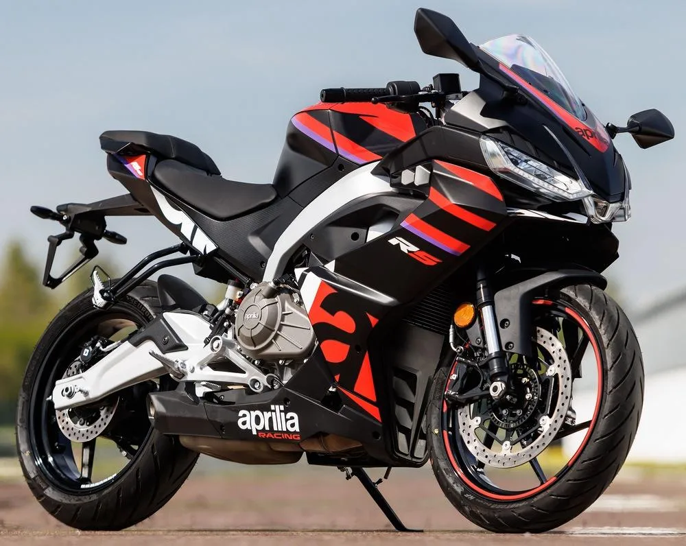 Aprilia RS 457 Lebih Rapi Untuk Harian, KTM RC 450 Menang Di Tenaga Puncak