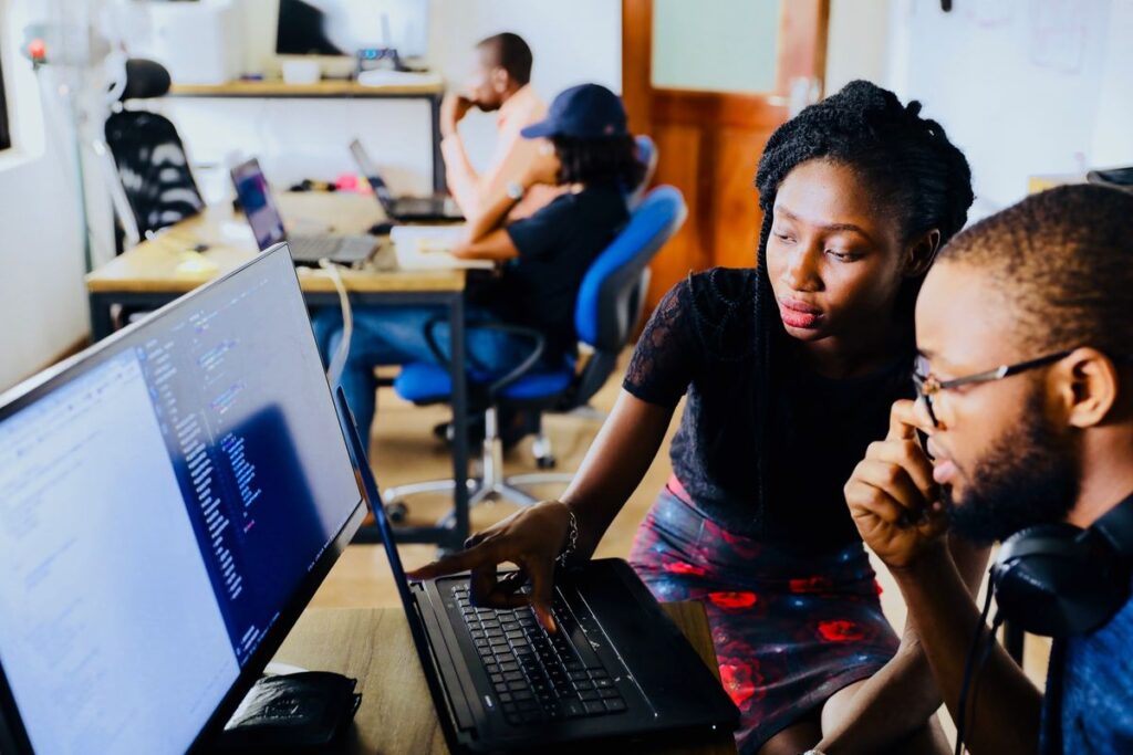 Jaringan, Web, Hingga Sistem Operasi, Materi Teknik Informatika yang Memperluas Karier