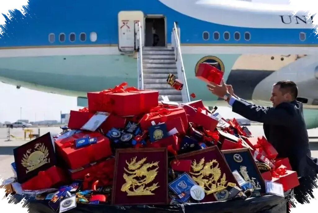 Delegasi Trump Diminta Tinggalkan Suvenir China, Protokol Keamanan Diperketat di Air Force One