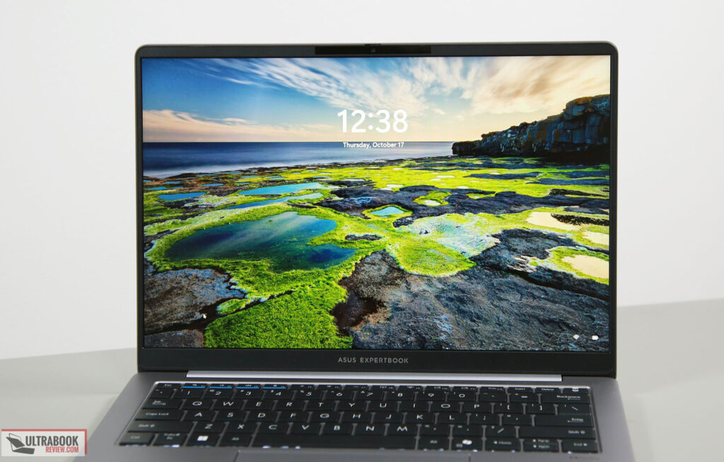 Laptop Bisnis 0,99 Kg Ini Ternyata Punya Tenaga Setara Kelas Workstation