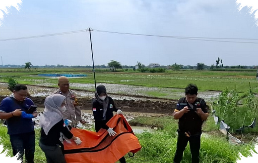 Evakuasi Jasad Pria Tanpa Identitas Usai Tertabrak Kereta Kargo di Ngampel, Polisi Telusuri Asalnya