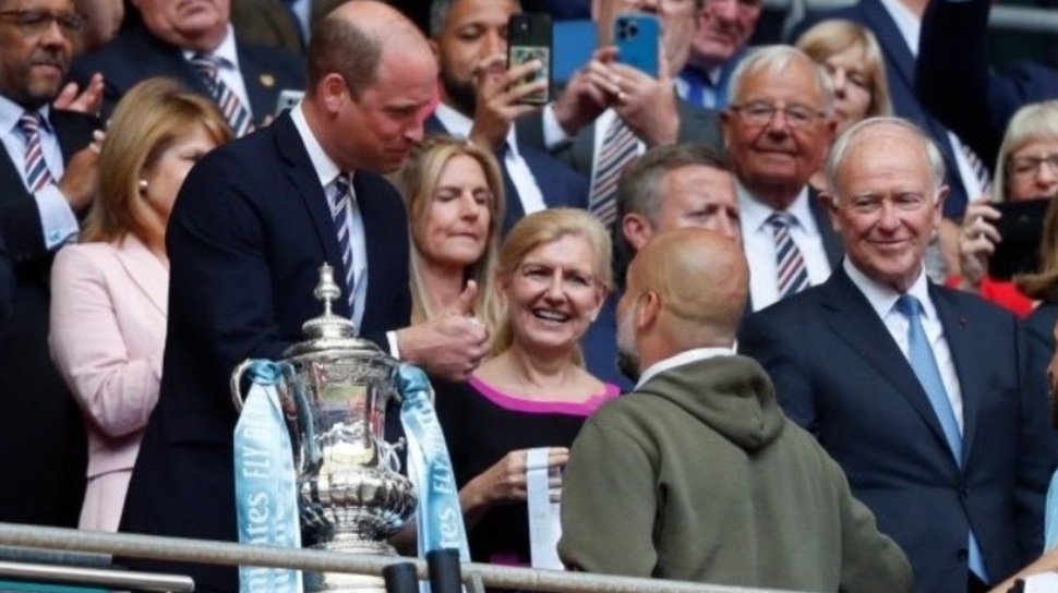 Trofi Ke-20 Pep Guardiola di Manchester City, Pangeran William Sempat Beri Pujian Singkat di Wembley