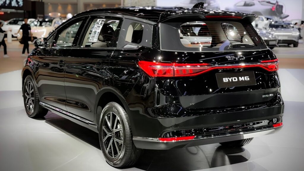 BYD M6 Makin Dilirik Keluarga, Biaya Harian yang Lebih Ringan Saat BBM Naik