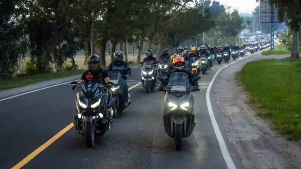 Wisata, Budaya, Dan Kuliner Lampung Diramu Dalam Touring 500 Km Komunitas Yamaha Maxi
