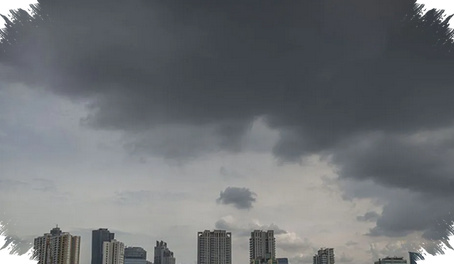 Petir Bisa Menggelegar Tanpa Hujan, Ini Penyebab Langit Gelap Tetap Kering