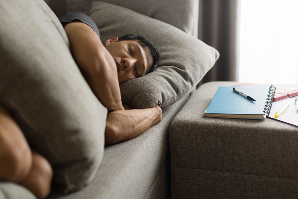 Tidur Siang Bukan Tanda Malas, Justru Menunjukkan Batas Diri Yang Lebih Kuat