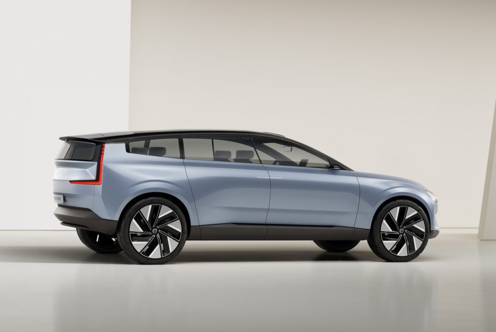 SUV Listrik Tiga Baris Volvo EX90 Resmi Hadir, Jarak Tempuhnya Tembus 600 Km Sekali Cas