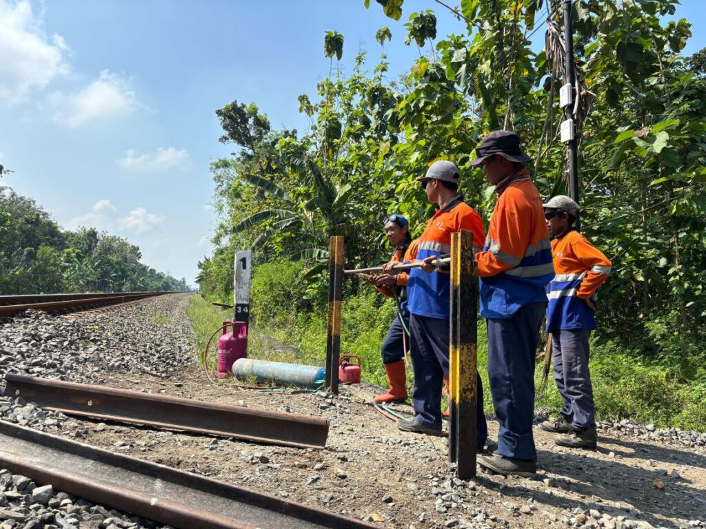 Masih Ada 12 Kecelakaan Di Perlintasan Sebidang, KAI Daop 4 Semarang Tutup Titik Liar di Grobogan