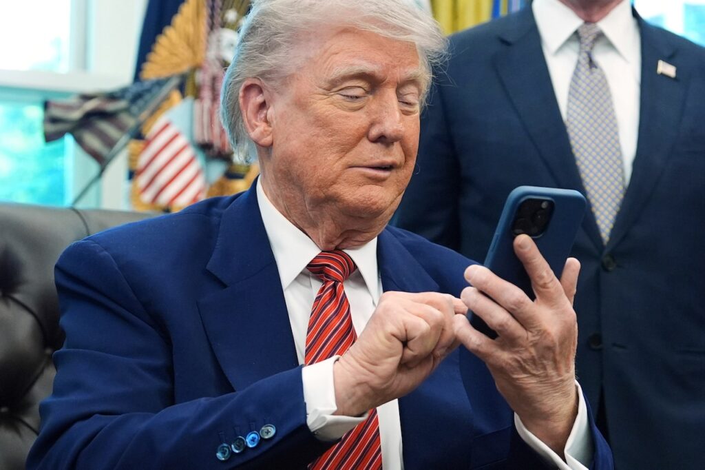 Dianggap Ponsel Amerika, T1 Trump Mobile Justru Punya Jejak China yang Kuat