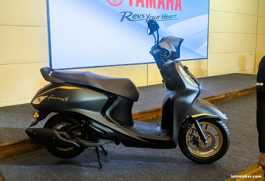 Harga Ramah, Yamaha Fascino Fi Hybrid 2026 Tampil Lebih Premium Tanpa Tinggalkan Gaya Retro