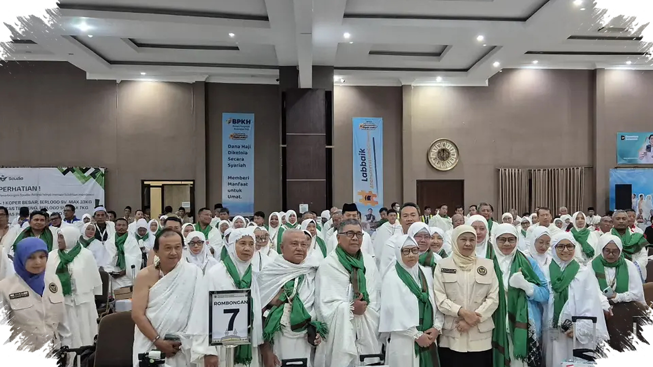Embarkasi Surabaya Rampungkan 116 Kloter Haji, Khofifah Lepas Rombongan Terakhir ke Arab Saudi