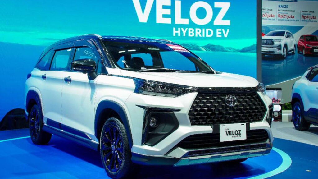 Veloz Hybrid Menang Lewat Irit Bahan Bakar, Toyota Tinggalkan Versi Bensin di Indonesia