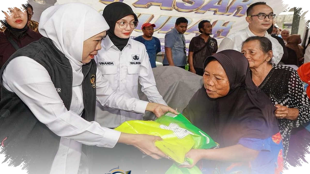 Harga Sembako Di Bawah Pasar, Pasar Murah Pemprov Jatim Di Kediri Tetap Ramai Meski Hujan Deras
