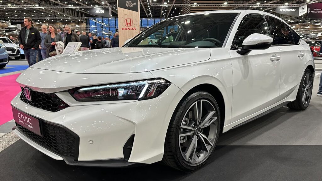 Rp 699 Juta untuk Honda Civic RS e:HEV, Paket Hybrid Sporty Ini Masih Punya Daya Pikat Kuat