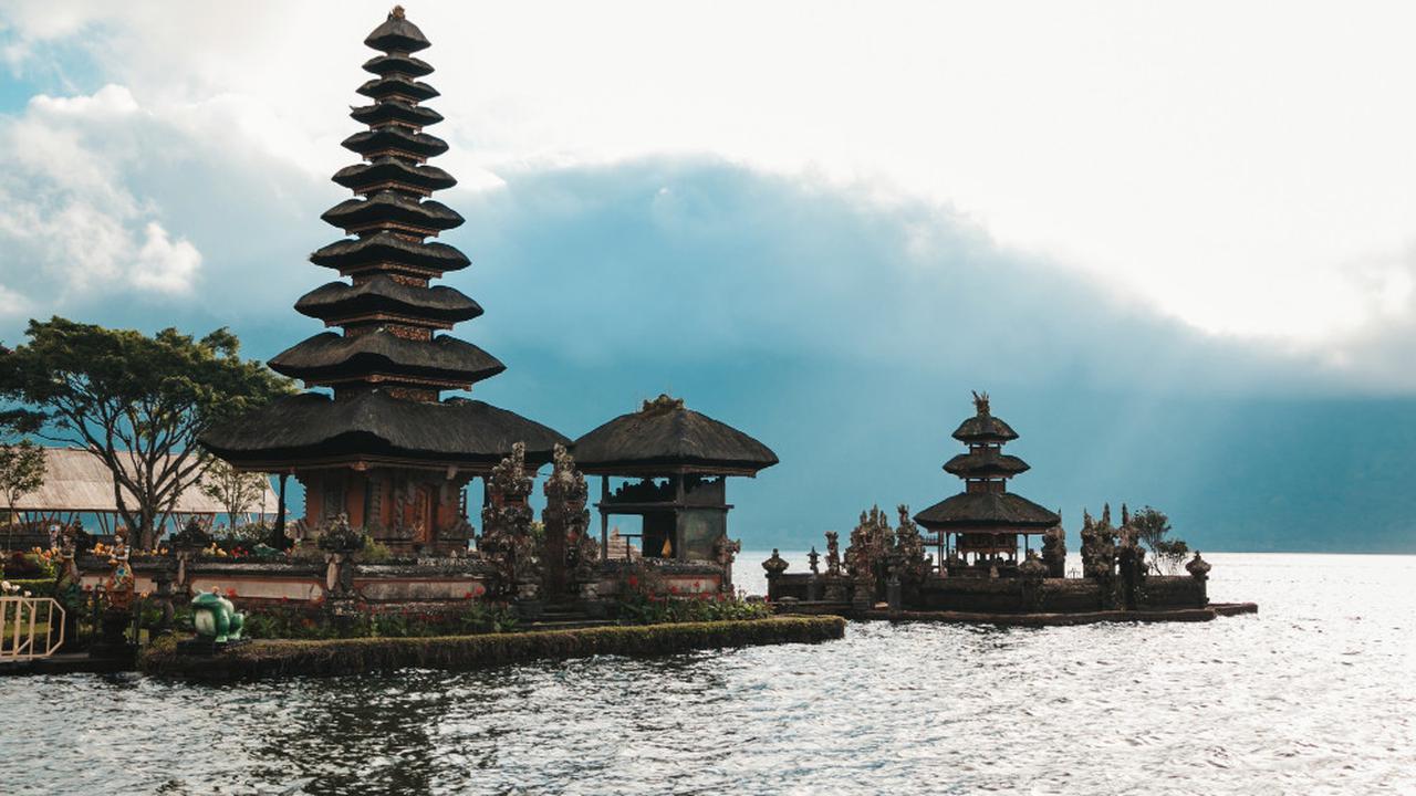Raja Ampat Hingga Banda, 9 Tempat Ini Menyingkap Indonesia Yang Lebih Otentik Dan Tenang
