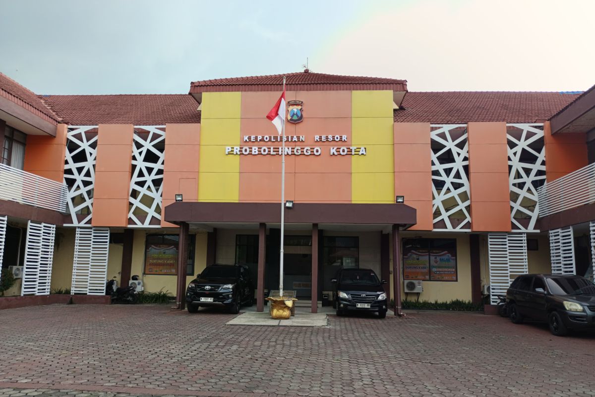 KPK Telusuri Aliran Hibah Jatim, Enam Saksi Dari Yayasan Hingga Pokmas Diperiksa Di Probolinggo