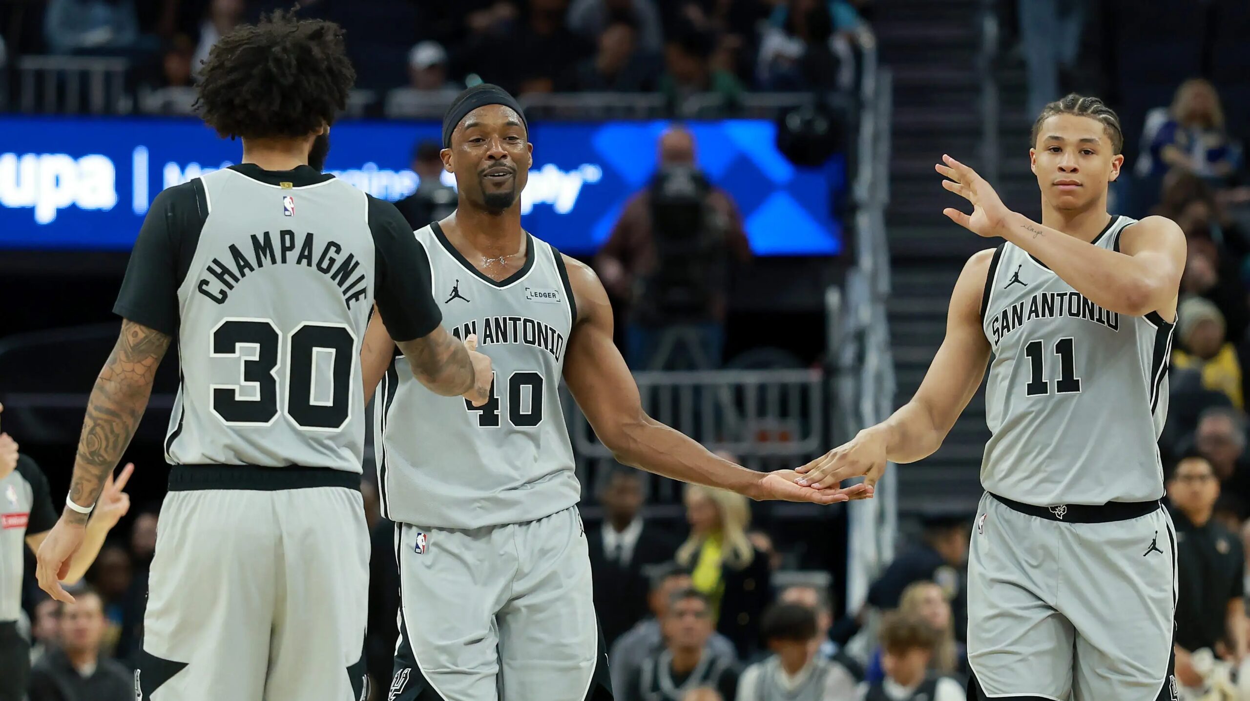 Julian Champagnie Makin Mahal Dipegang, Spurs Kini Dihadapkan Pada Keputusan Berat $87 Juta