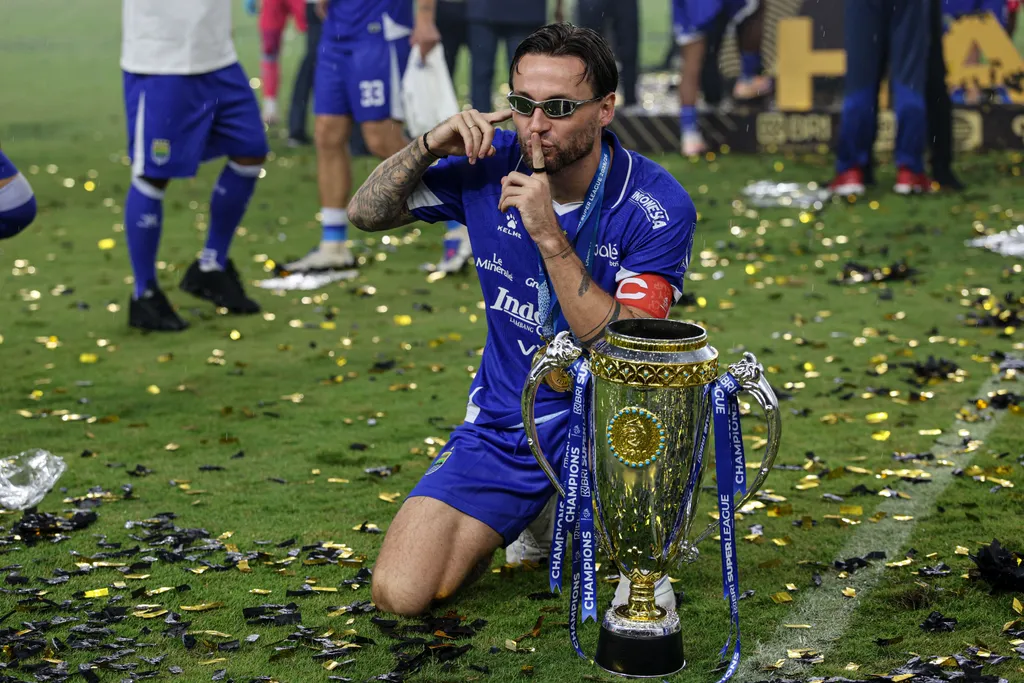 Marc Klok Menyatukan Persib Lewat Bahasa, Ritme, Dan Kepemimpinan Di Dalam Serta Luar Lapangan