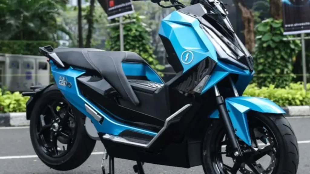 Tukar Baterai 9 Detik Jadi Andalan Motor Listrik Anak Muda, Biaya Tetap Ramah Kantong