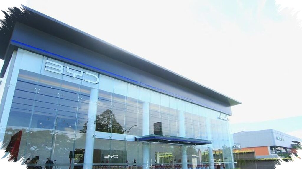 BYD Tegaskan Api Bukan Dari Baterai, Kebakaran Dealer BSD Berasal Dari Gudang Belakang