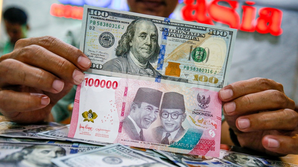 SGD Sentuh Rp14.000 Lagi, Rupiah Masih Tertahan Dolar AS Dan Singapura