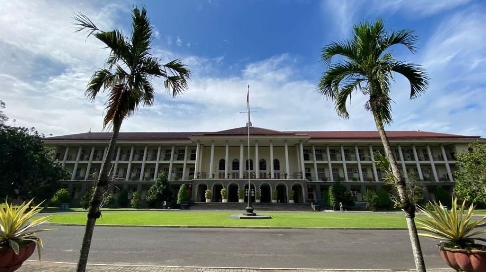 Ratusan Tokoh Sipil Kumpul Di UGM, Merumuskan Jalan Keluar Dari Krisis Demokrasi Dan Ekonomi
