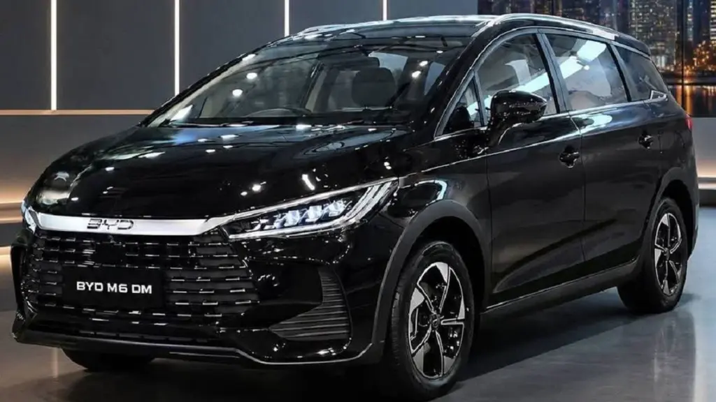 Efisiensi Tinggi Untuk MPV Keluarga, BYD M6 DM 2026 Bisa Menempuh 1.800 Km
