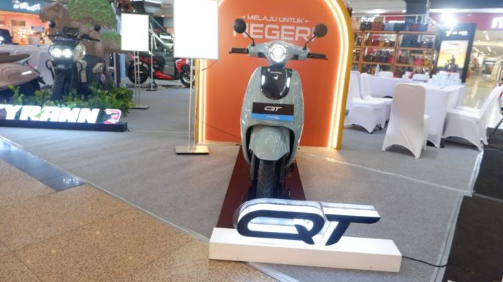 QT Pro Bawa Tanjakan Aman Dan Parkir Mudah, Motor Listrik Rp20,7 Juta Ini Serasa Kelas Atas