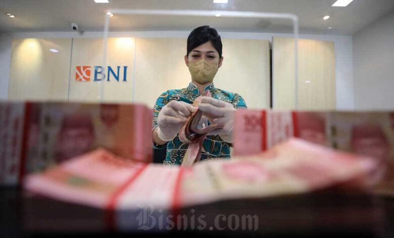 Kurs Dolar AS Di BCA, BRI, Mandiri, dan BNI Kompak Naik, Rupiah Masih Tertekan