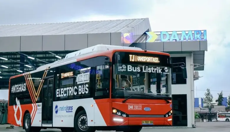 Ratusan Bus Listrik Damri Mengisi Jalan Jakarta, Transisi Transportasi Kota Makin Nyata