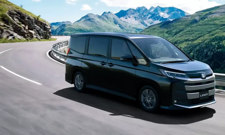 Delapan Kursi Dan Penggerak E-Four Membuat Suzuki Landy Semakin Ramah Untuk Keluarga Besar