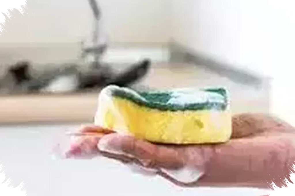 Air Yang Boros Saat Cuci Piring, Dampak Lingkungannya Ternyata Lebih Besar dari Mikroplastik Spons