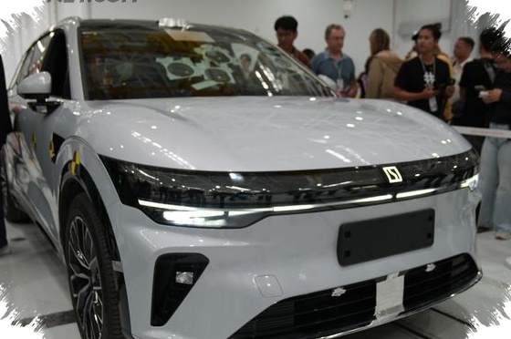 Kabin Mewah Dan Layar Besar Jadi Senjata Zeekr 7X EV 2026 Di Pasar Indonesia