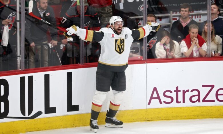 Turnover Carolina Berujung Mahal, Tomas Hertl Antar Vegas Kuasai Game 1 Stanley Cup